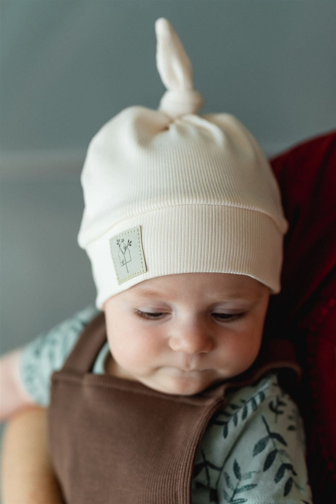 Střih na čepičku pro miminko s uzlíky "Mike" 0 - 2 roky - Šibabi.cz