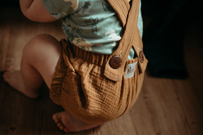 PDF střih na dětské šortky s laclem na knoflíčky "Joss"