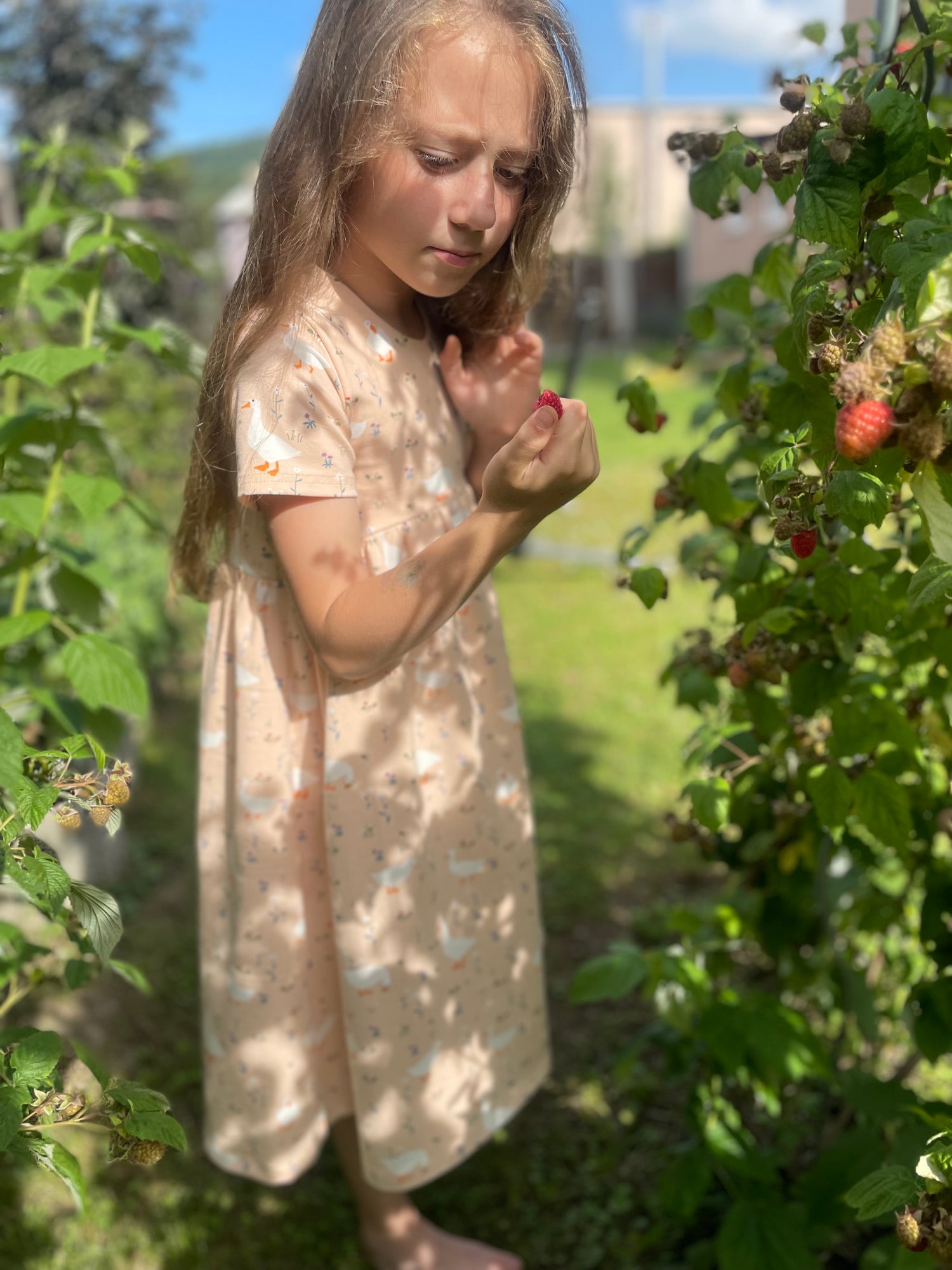 Šaty s odhalenými zády "Kara" 80 - 134- PDF střih