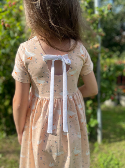 Šaty s odhalenými zády "Kara" 80 - 134- PDF střih