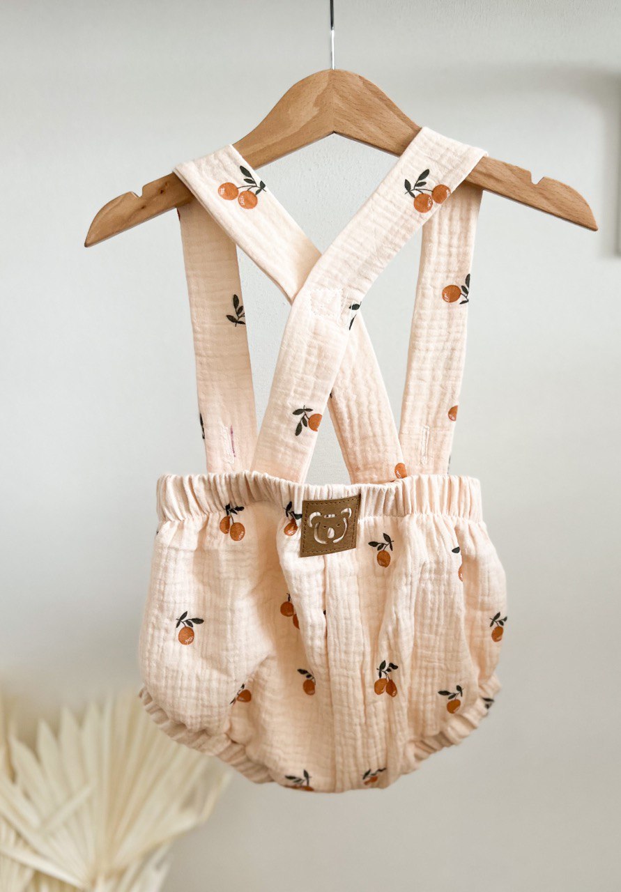 PDF střih na dětské šortky s laclem na knoflíčky "Joss"