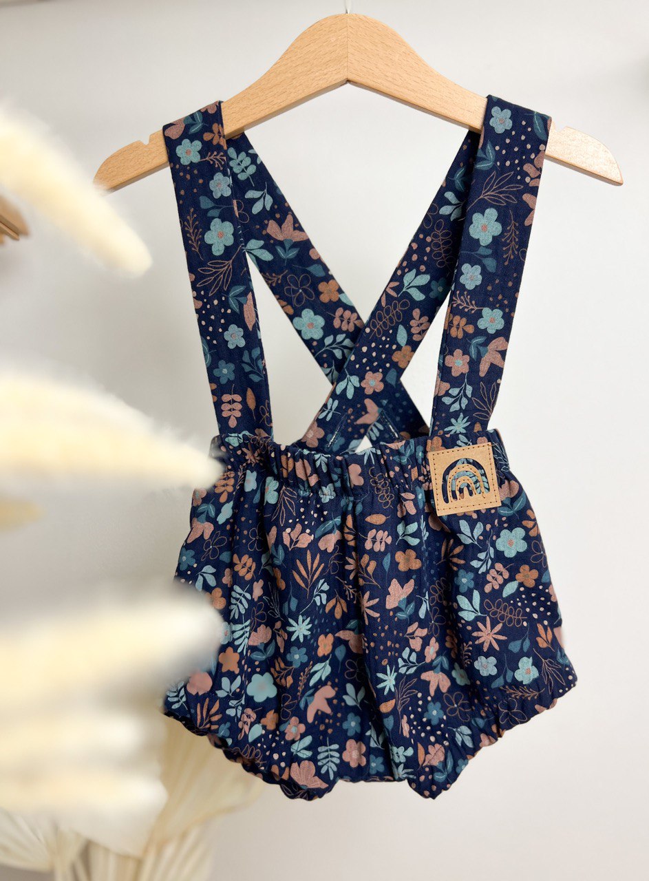 PDF střih na dětské šortky s laclem na knoflíčky "Joss"