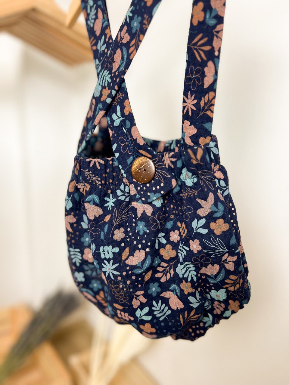 PDF střih na dětské šortky s laclem na knoflíčky "Joss"