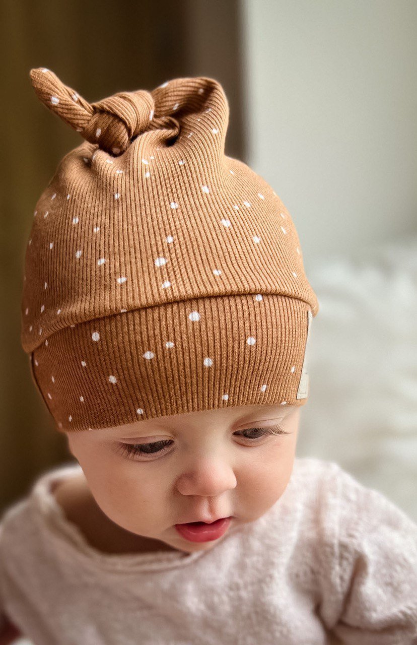 Střih na čepičku pro miminko s uzlíky "Mike" 0 - 2 roky - Šibabi.cz