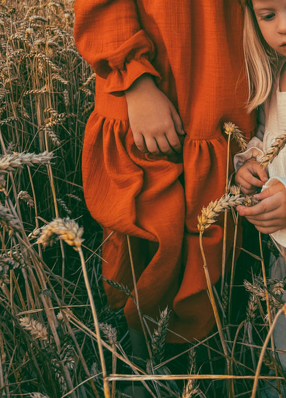 Střih na dětské mušelínové šaty "Romance" - 80 - 134 - Šibabi.cz
