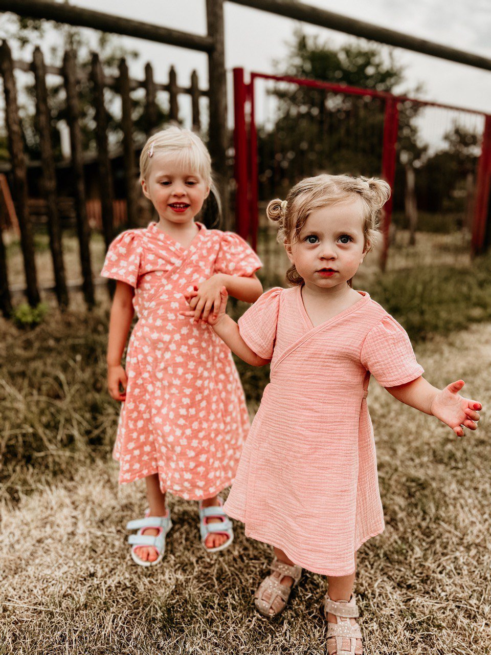 Střih na zavinovací dětské šaty " Chloe" - 56 - 140 - Šibabi.cz